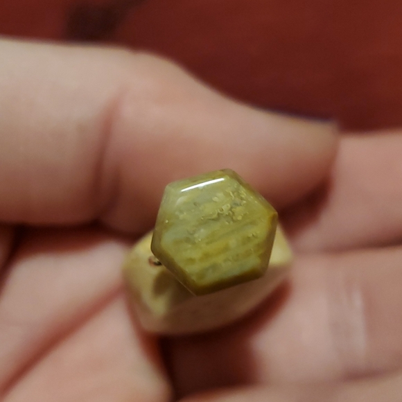 New Chrysanthemum Coral Essential Oils Pendant. - Picture 8 of 8